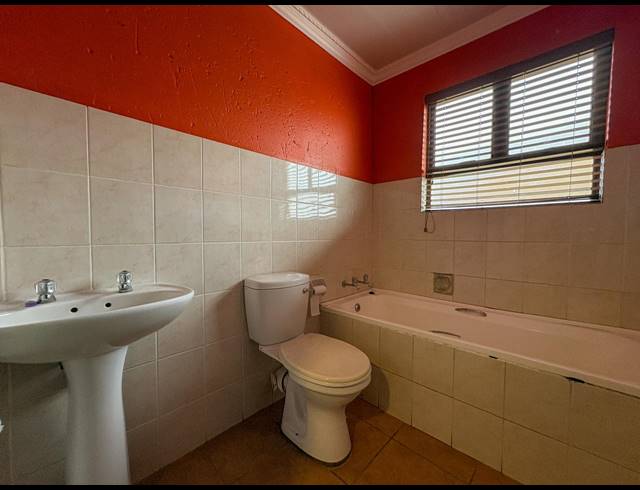 3 BEDROOM HOUSE FOR SALE IN SONNEVELD